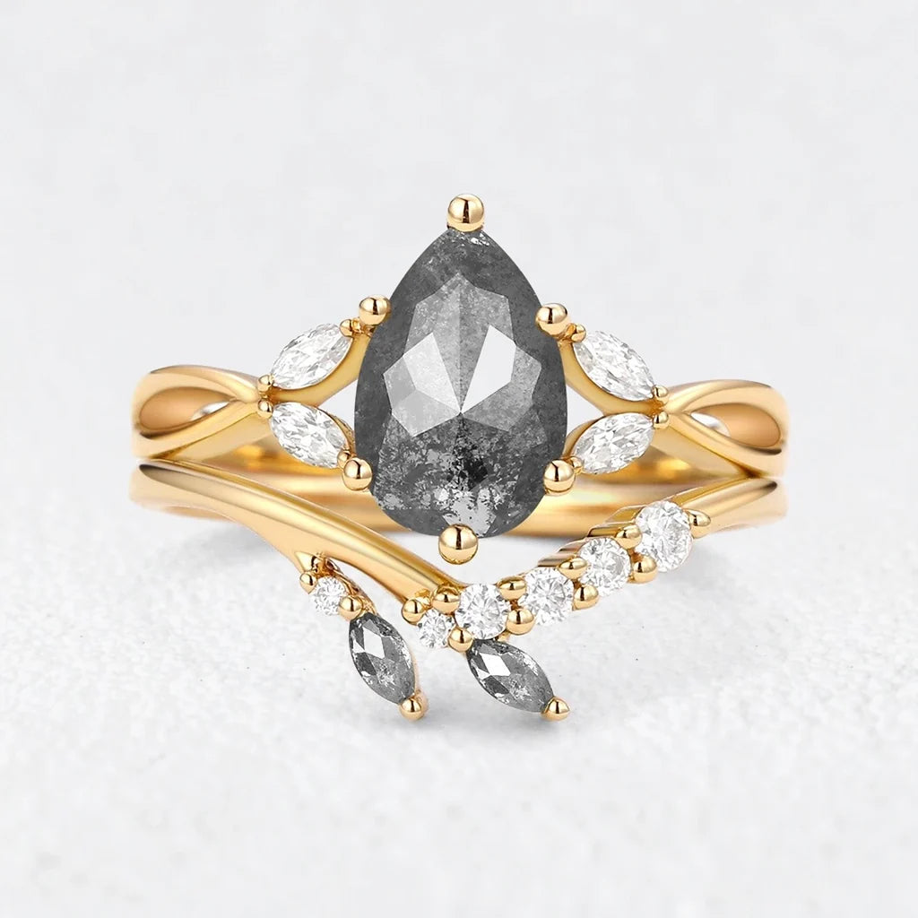 Isadora’s Twig | 1.2CT Pear Salt & Pepper Moissanite Bridal Set 2pcs