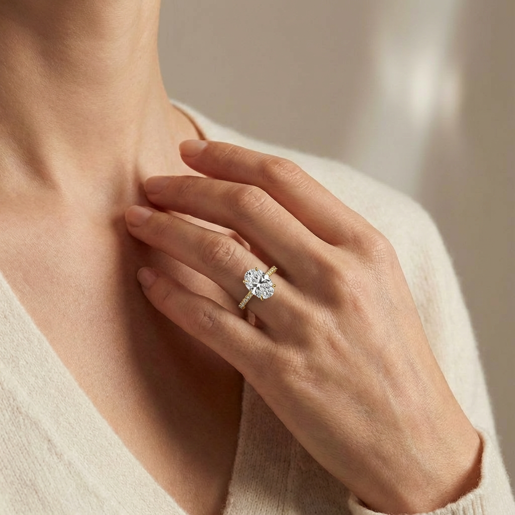 Luna‘s Silhouette | 2CT Classic Oval Cut Diamond Engagement Ring