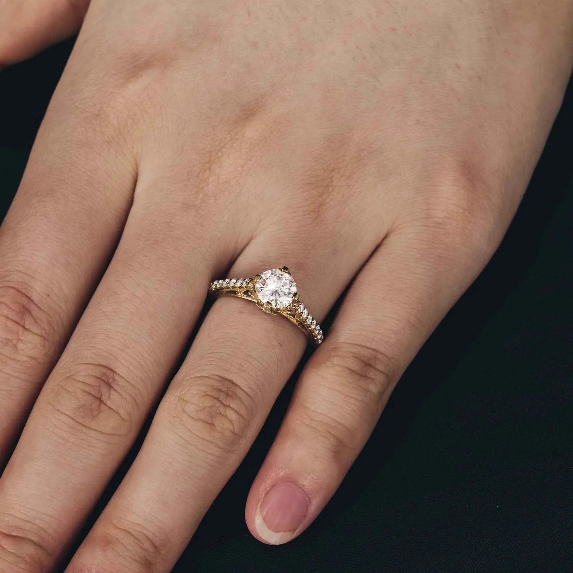 Dazzling Moissanite Rouns Peekaboo Ring - Nartya