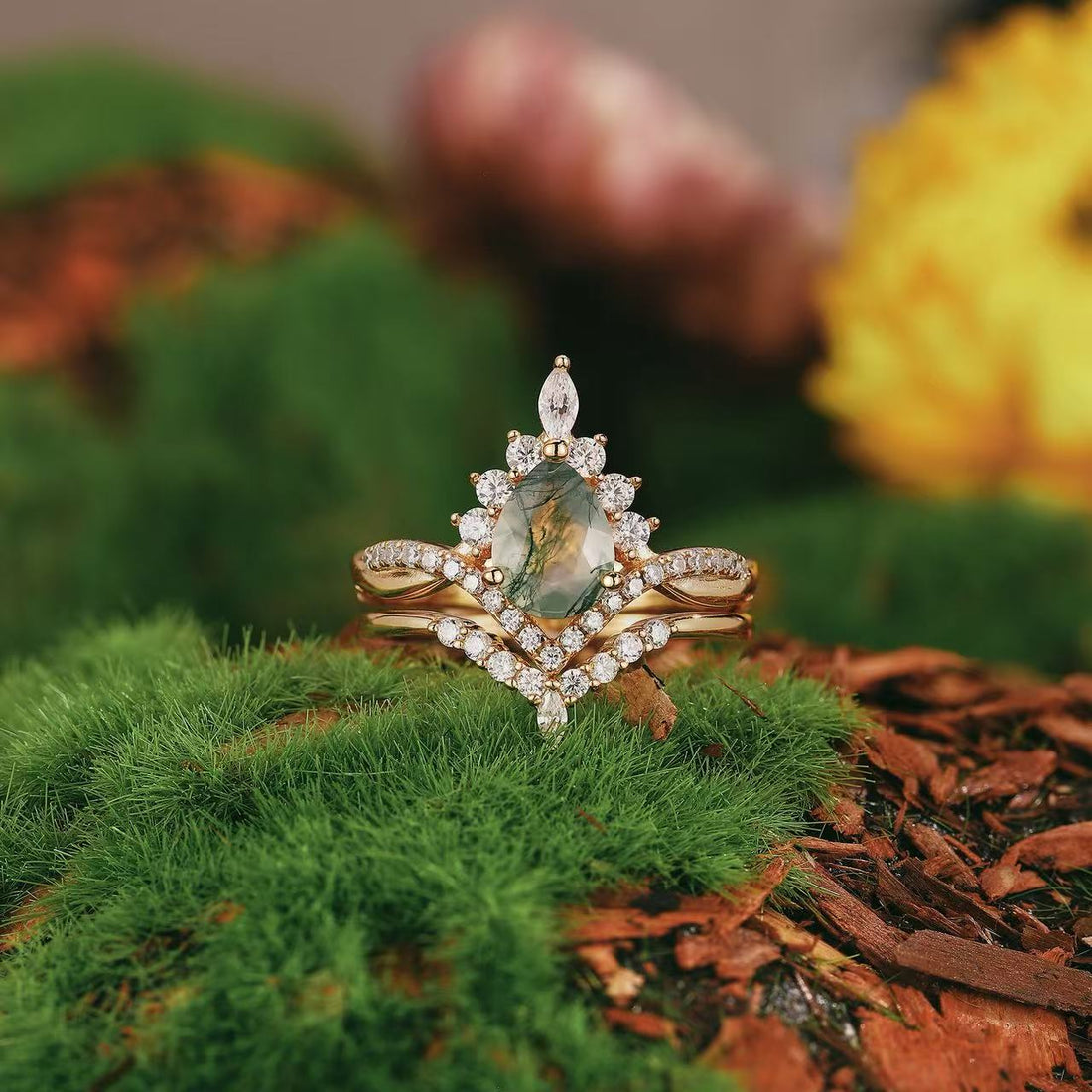 Moss Agate Engagement Rings for the Nature-Loving Modern Bride